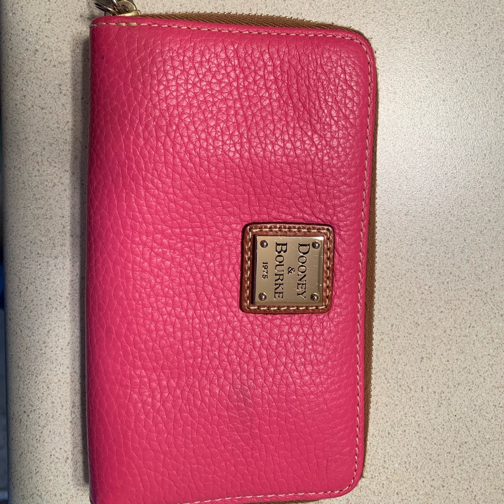 Dooney & Bourke wallet